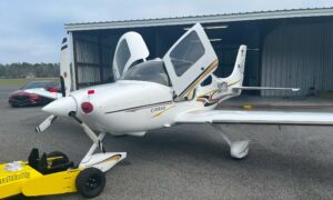 2004 Cirrus Sr22 Forsale Airmart3