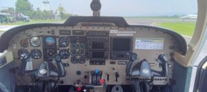 2000 Piper Saratoga Iitc Forsale Airmart (4)