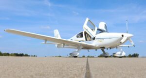 2004 Cirrus Sr22 G2 Forsale Airmart (6)
