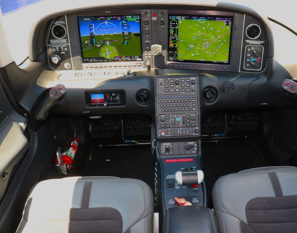 2018 Cirrus Sr22t G6 Gts Forsale Airmart (4)