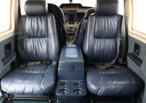 Middle Seats 2 N4165l