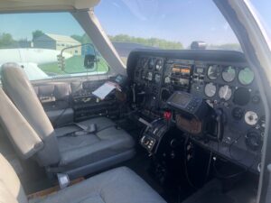1976 Cessna 310r Forsale Airmart (6)