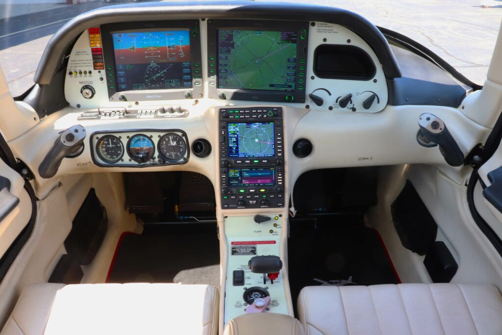 2005 Cirrus Sr20 Forsale Airmart (1)
