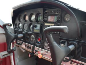 1968 Cessna 177 Cardinal Forsale Airmart (5)