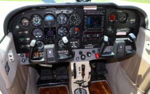 1978 Cessna R172k Amphib Forsale Airmart (5)