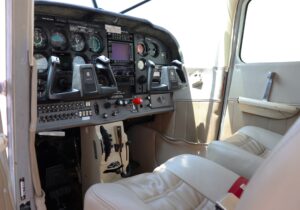 1978 Cessna R172k Amphib Forsale Airmart (6)