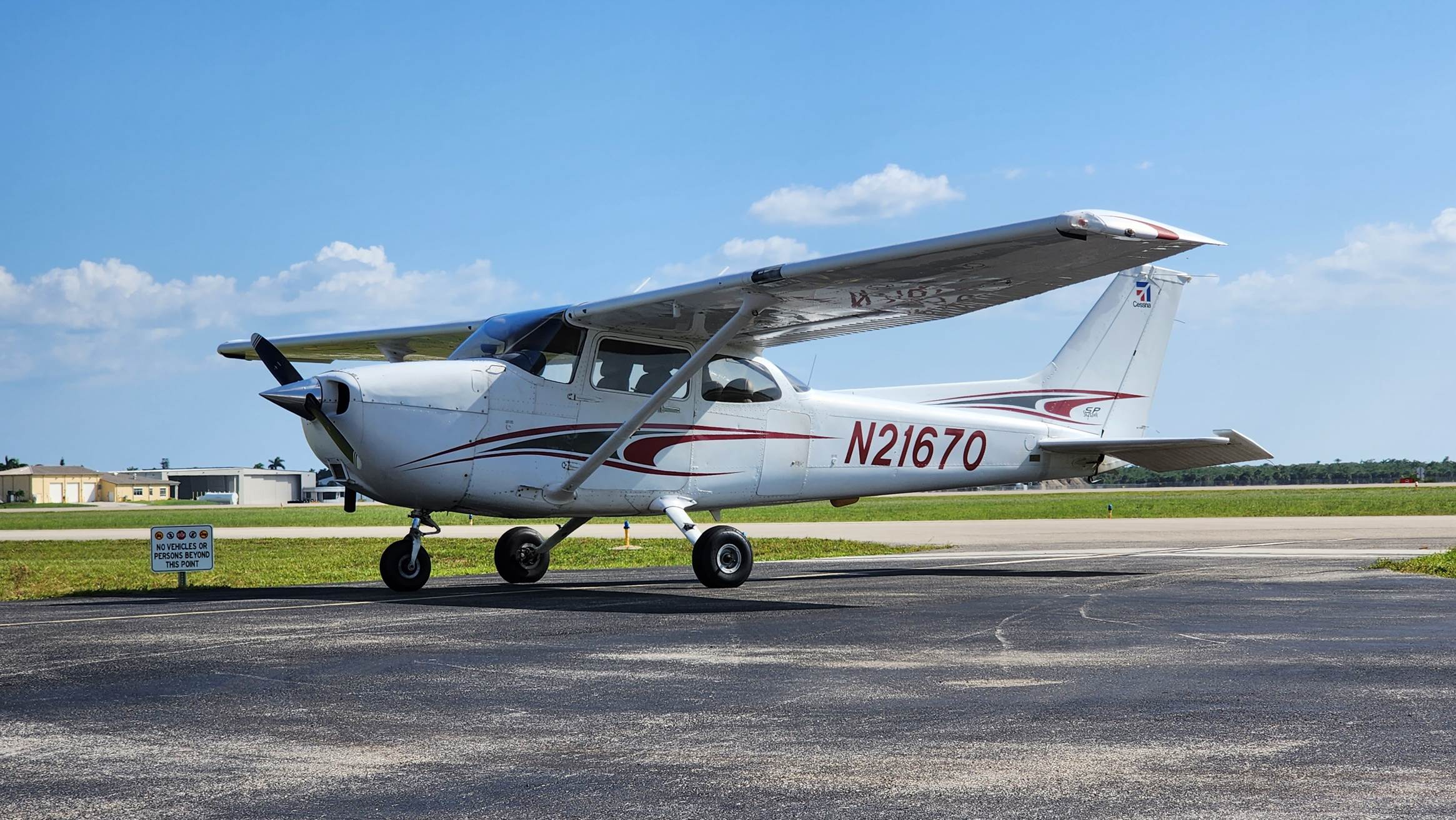 2004 Cessna 172s Forsale Airmart (6)