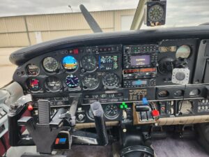 1977 Piper Lance Forsale Airmart (3)
