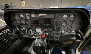 1977 Cessna 310r Forsale Airmart (6)