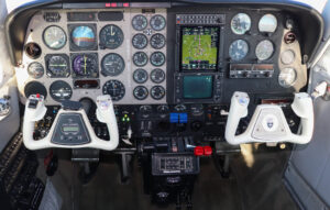 1988 Beech 58 Baron Forsale Airmart (1)