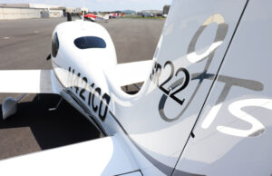 Left Vert Fin Fwd N421cd