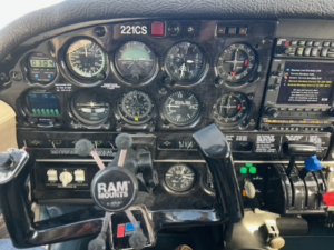 1977 Piper Lance Forsale Airmart (9)