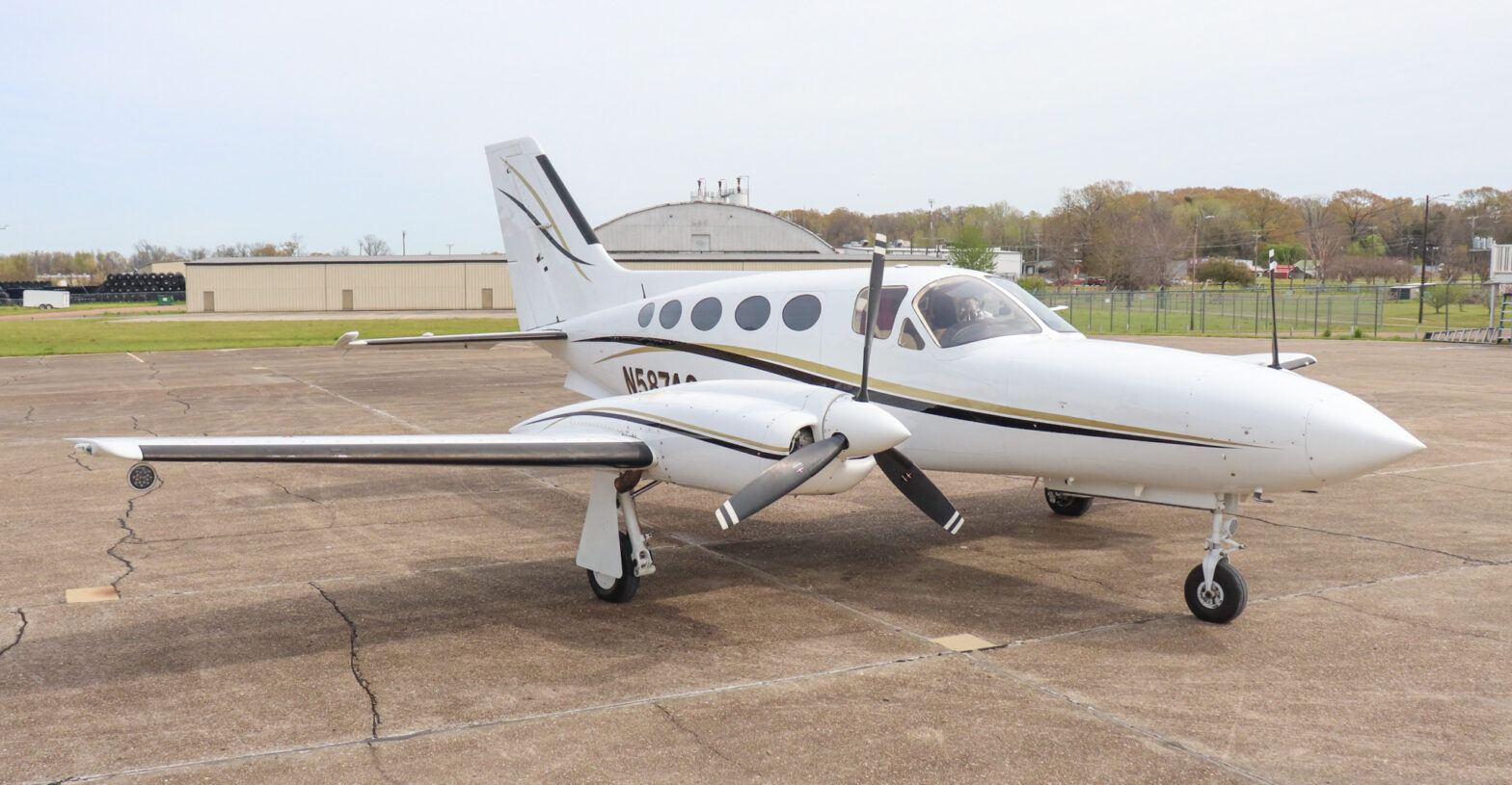1980 Cessna 421c Forsale Airmart (37)