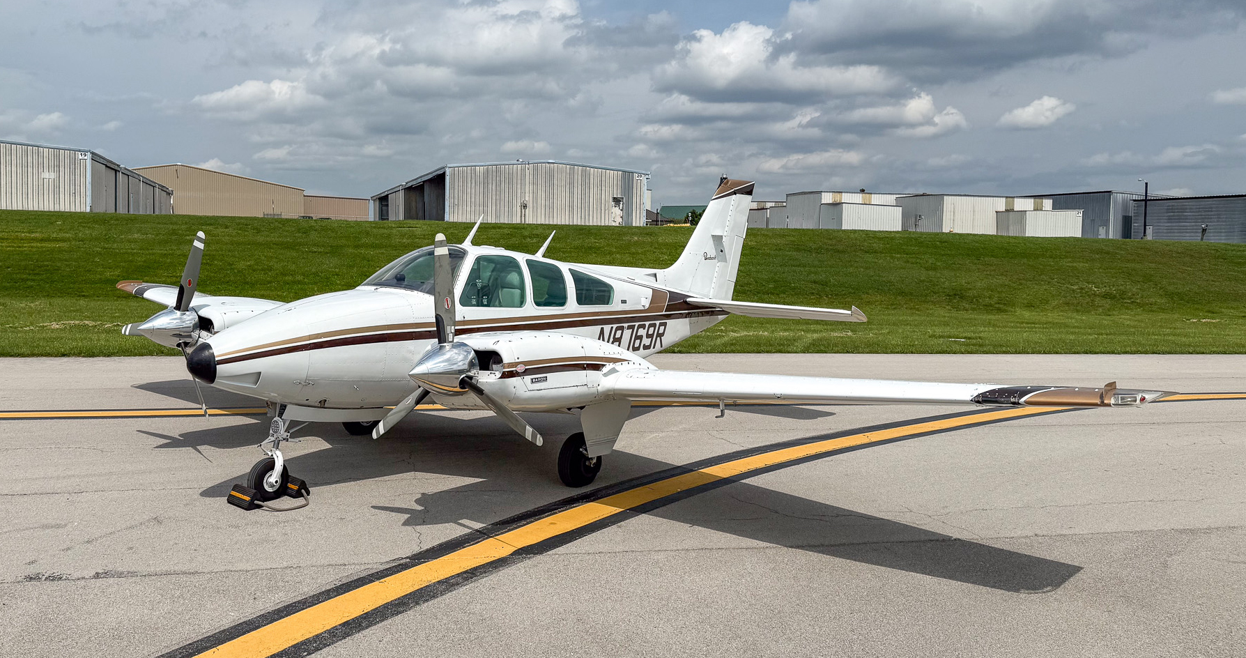 1975 Baron B55 Forsale Airmart1