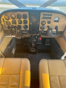 1979 Cessna 182q Skylane Forsale Airmart (16)