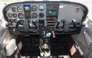 1999 Cessna 182s Skylane Forsale Airmart (1)