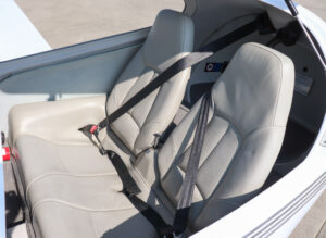 2005 Diamond Da40 Forsale Airmart (8)