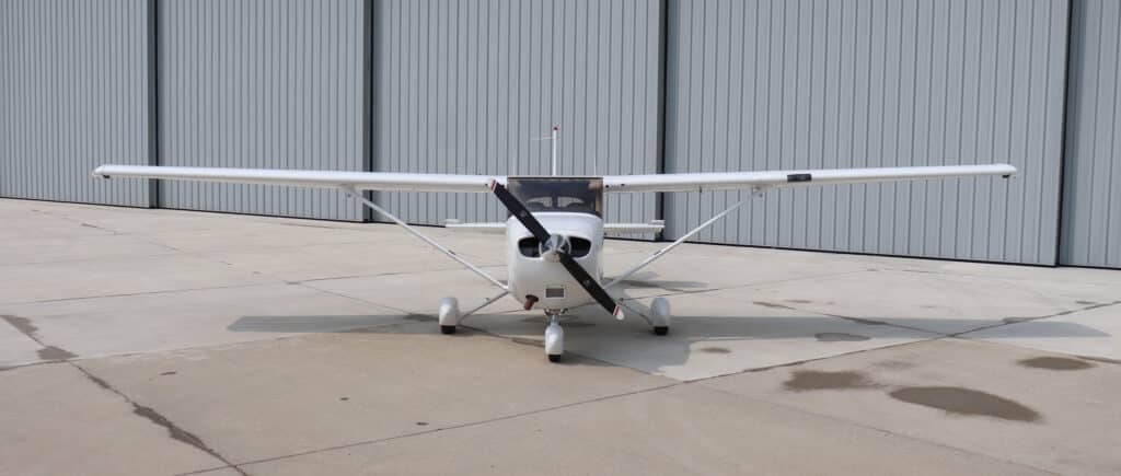 2005 Cessna 172s Skyhawksp Forsale Airmart (4)