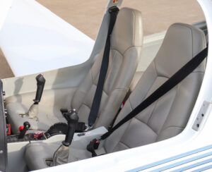 2002 Diamond Da40 Forsale Airmart (2)