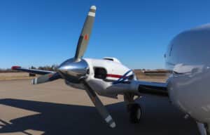 2002 Beech 58 Baron Forsale Airmart (8)