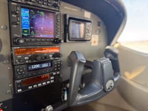 2003 Cessna 182t Forsale Airmart6