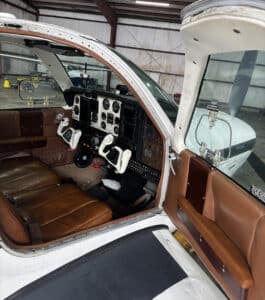1977 Beechcraft A36 Bonanza Forsale Airmart (11)