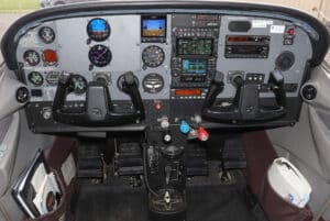 2000 Cessna 182s Skylane Forsale Airmart (1)