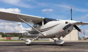 2000 Cessna 182s Skylane Forsale Airmart (11)