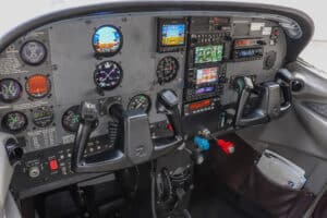 2000 Cessna 182s Skylane Forsale Airmart (2)