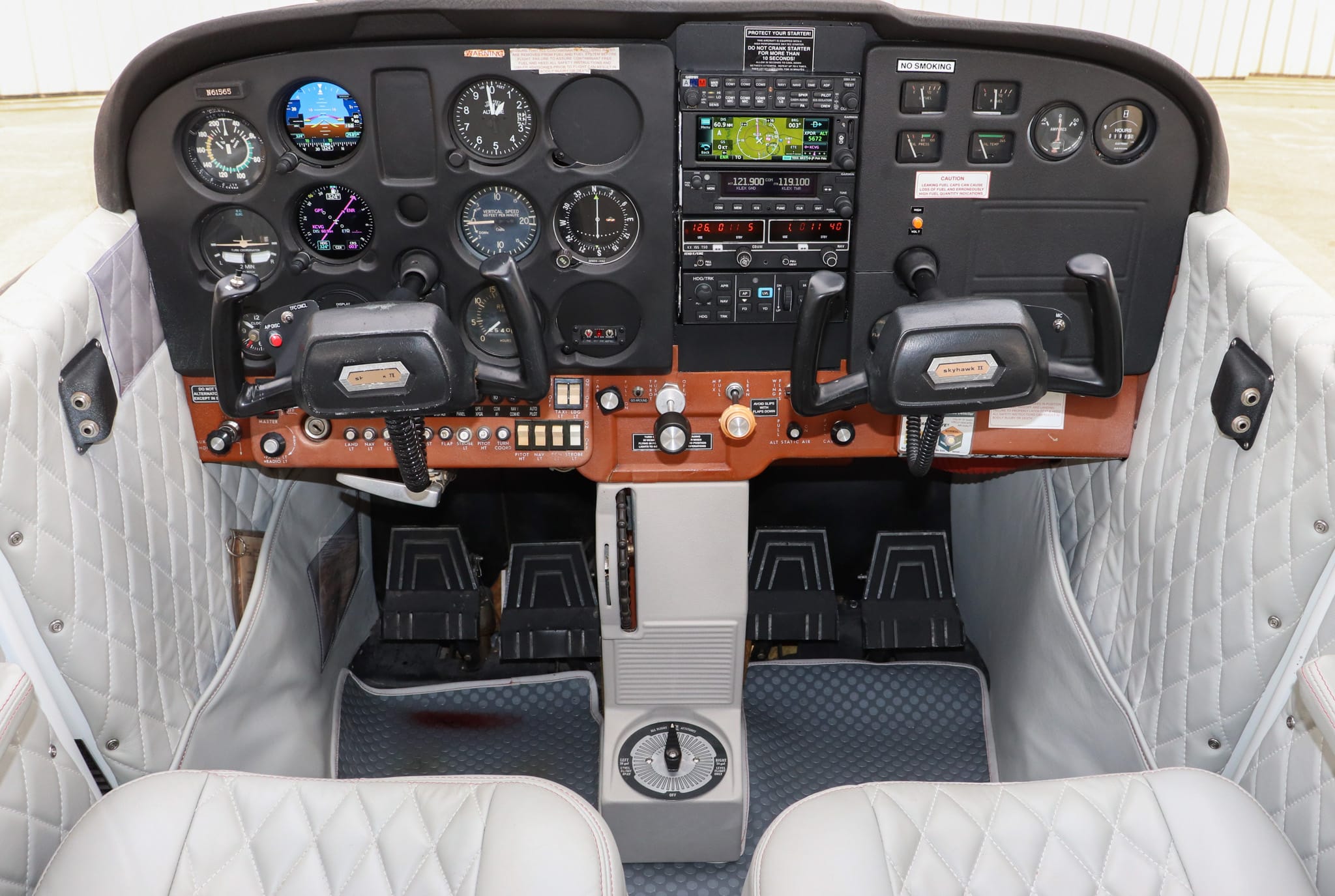 1975 Cessna 172m Skyhawk Forsale Airmart (1)