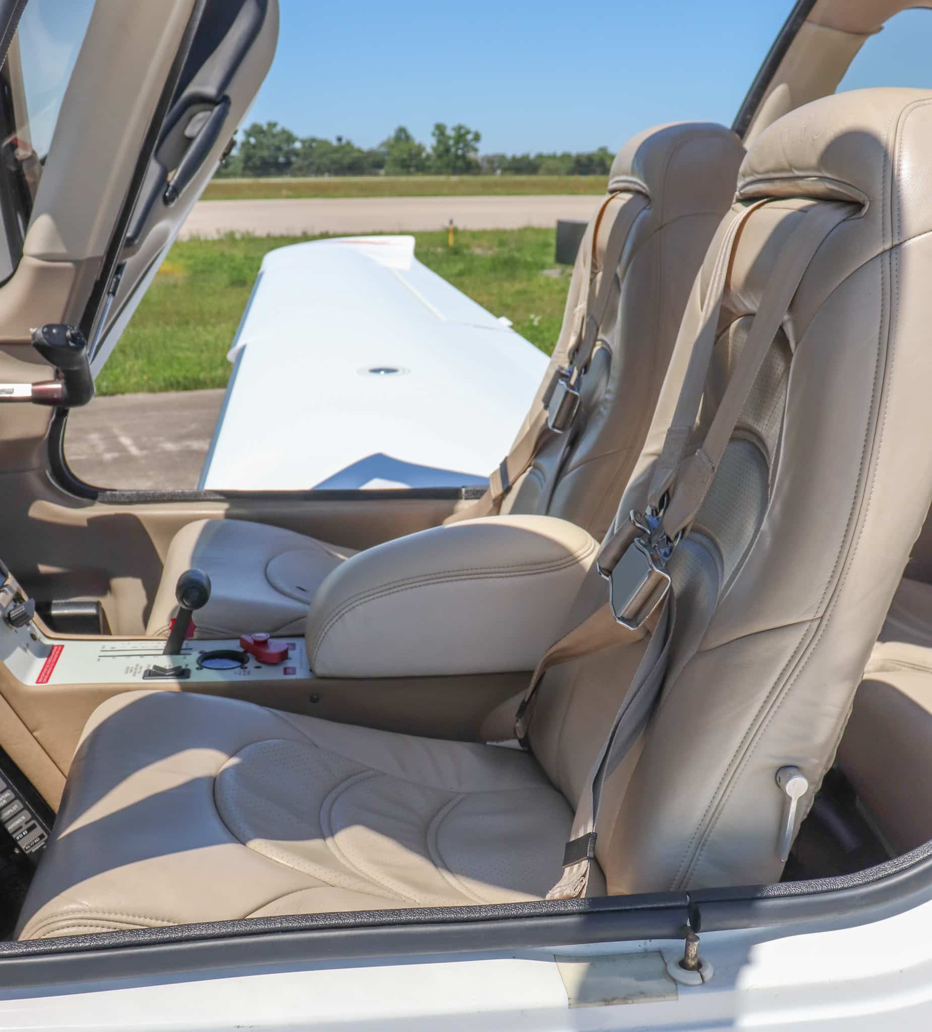 2004 Cirrus Sr22 G2 Forsale Airmart (2)