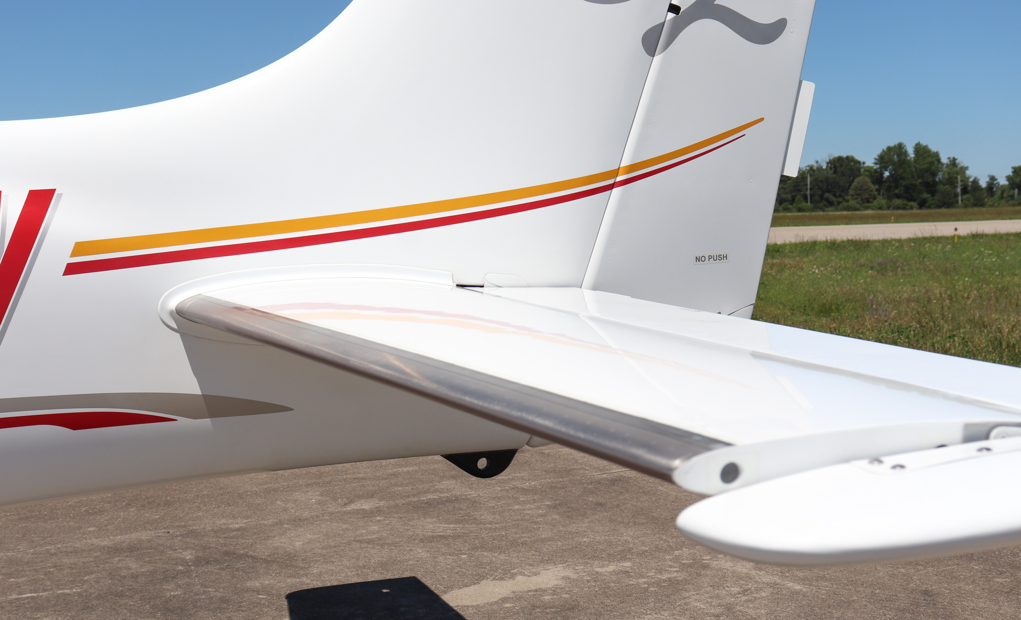 2004 Cirrus Sr22 G2 Forsale Airmart (20)
