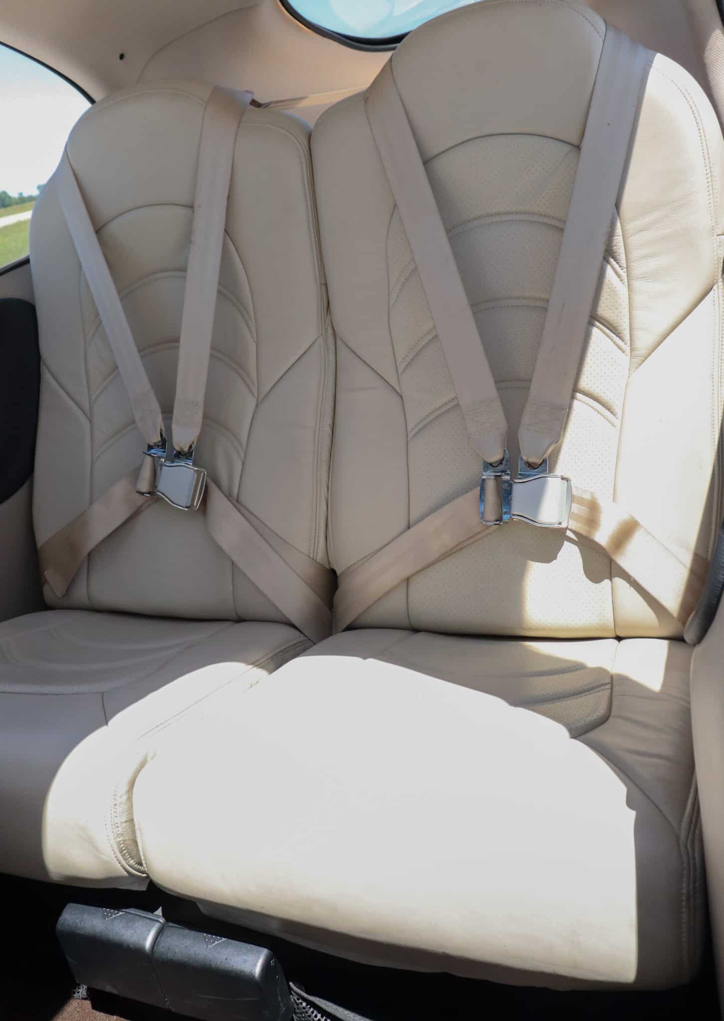 2004 Cirrus Sr22 G2 Forsale Airmart (3)
