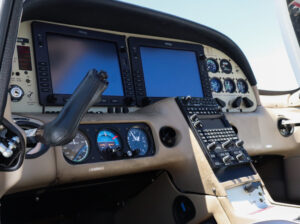 2004 Cirrus Sr22 G2 Forsale Airmart (4)