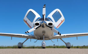 2004 Cirrus Sr22 G2 Forsale Airmart (6)