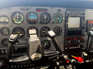 2002 Cessna 172s Skyhawksp Forsale Airmart3