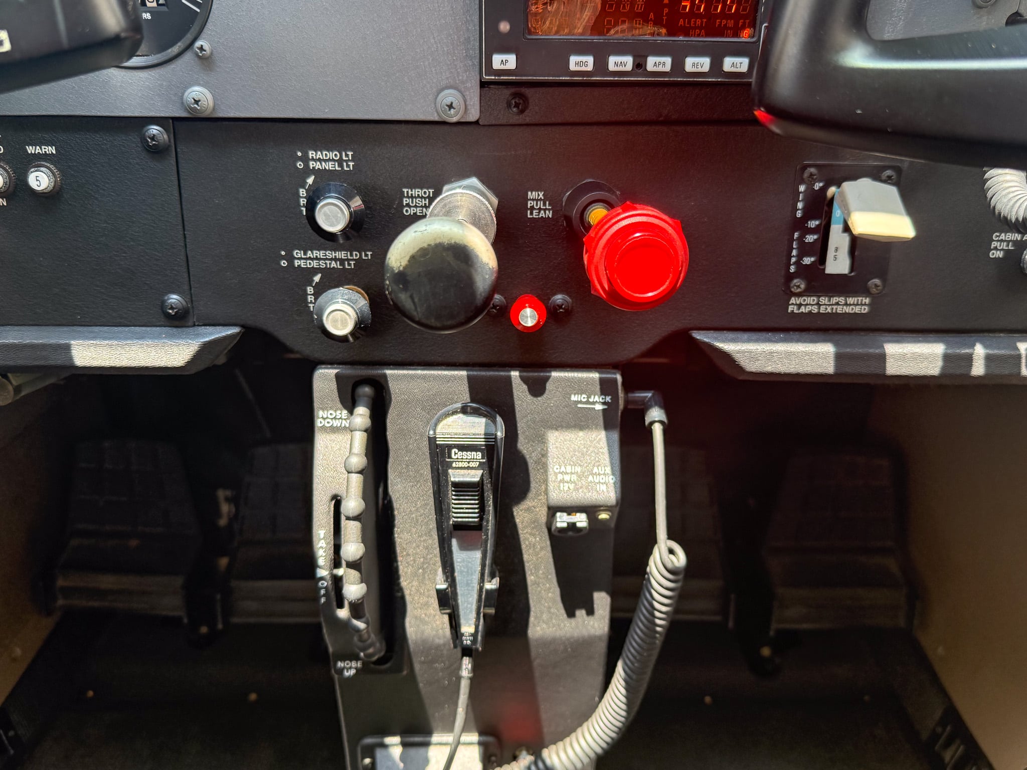 2002 Cessna 172s Skyhawksp Forsale Airmart6