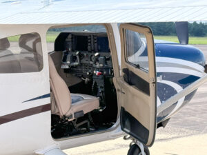 2010 Cessna 182t Skylane Forsale Airmart (6)