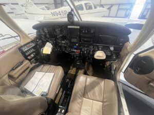 N63ah Cockpit (4)