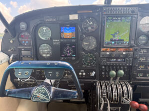 1963 Piper Aztec Forsale Airmart (8)