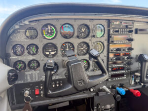 1998 Cessna 182s Skylane Forsale Airmart4