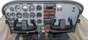 2000 Cessna 172s Skyhawk Forsale Airmart (1)