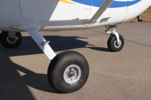 2000 Cessna 172s Skyhawk Forsale Airmart (12)